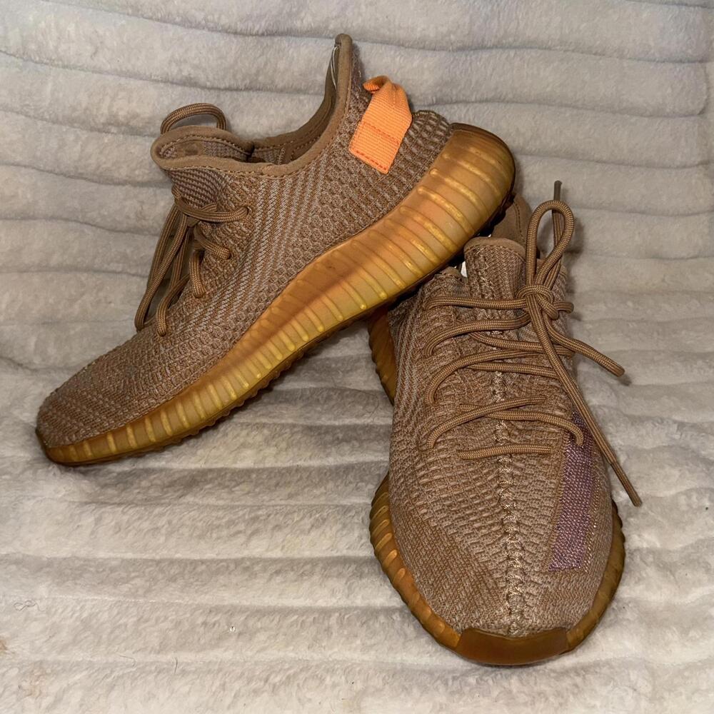 Adidas Yeezy Boost 350‎ V2 EG7490 Clay Orange Men's 8.5 Sneakers Gum Sole